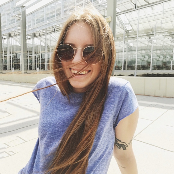 Meet your Posher, Jordinn - Picture 1 of 1